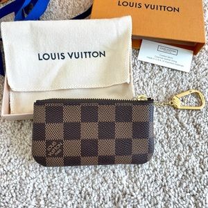 ** SOLD** Louis Vuitton Key Holder in Damier Ebene